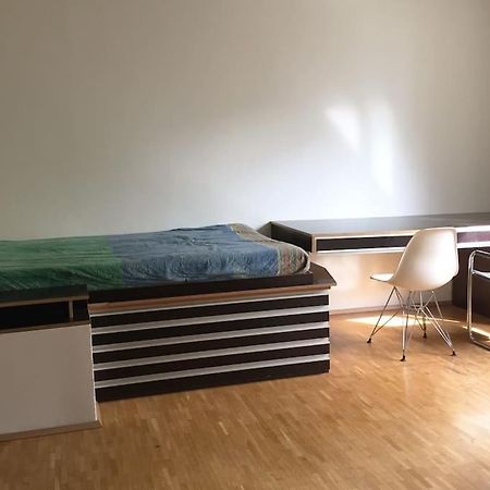 Room In Maisonette With Garden, Parking Place Viena Exterior foto