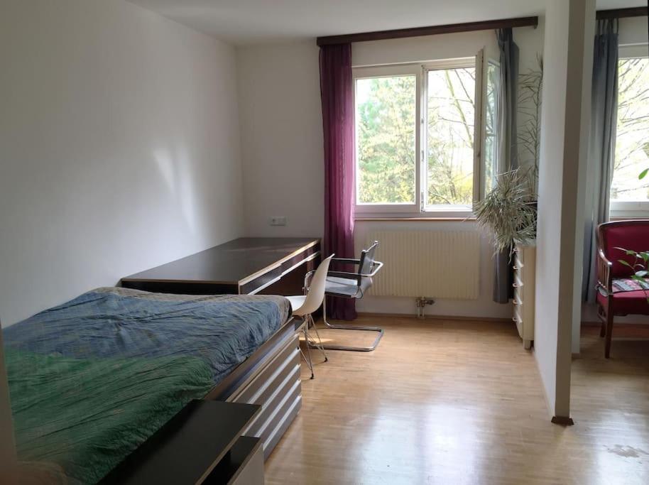 Room In Maisonette With Garden, Parking Place Viena Exterior foto
