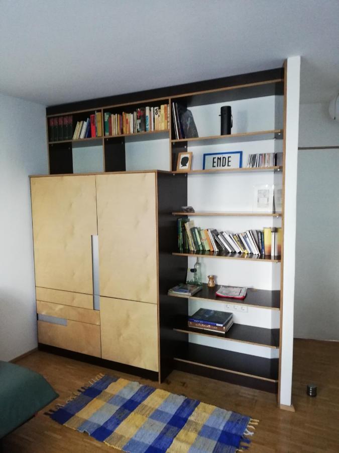 Room In Maisonette With Garden, Parking Place Viena Exterior foto